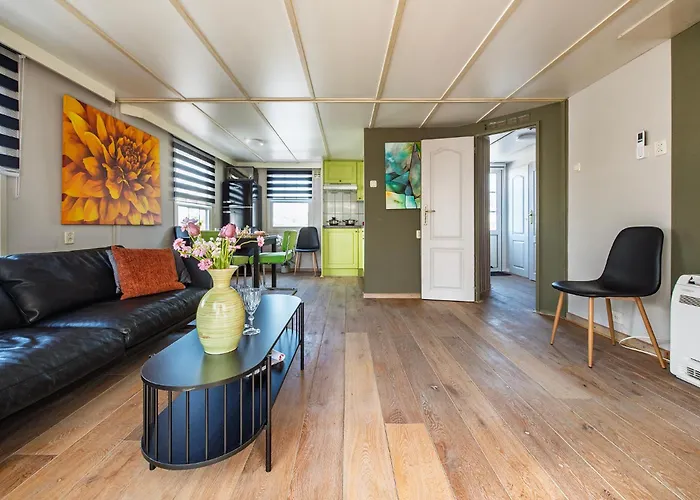 Chalet 13, Artist-designed With Ac, Parking & Fully Fenced!