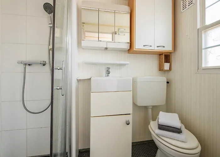 13, Artist-designed With Ac, Parking & Fully Fenced! Chalet *