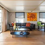 בקתה 13, Artist-designed With Ac, Parking & Fully Fenced!