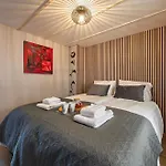 בקתה 13, Artist-designed With Ac, Parking & Fully Fenced!
